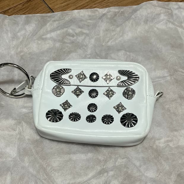 토가 풀라 오링 파우치백