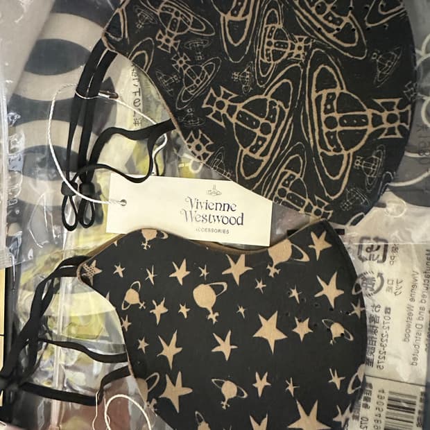 비비안웨스트우드 마스크 2종 세트