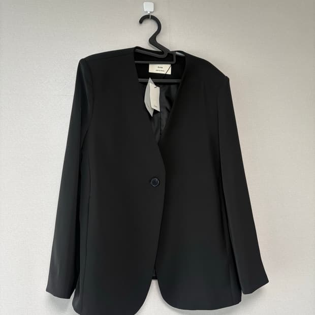 모아빈 아르테 arete 자켓 노카라자켓 블랙자켓 하객