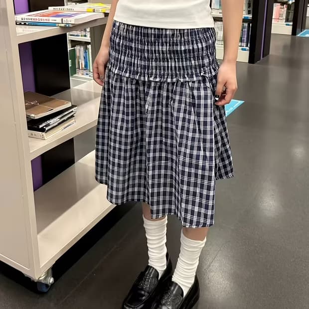 네이비 체크 미디 스커트