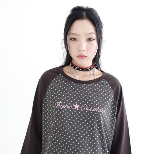 [F.E.E.S] dot raglan sleeve top (charcoa