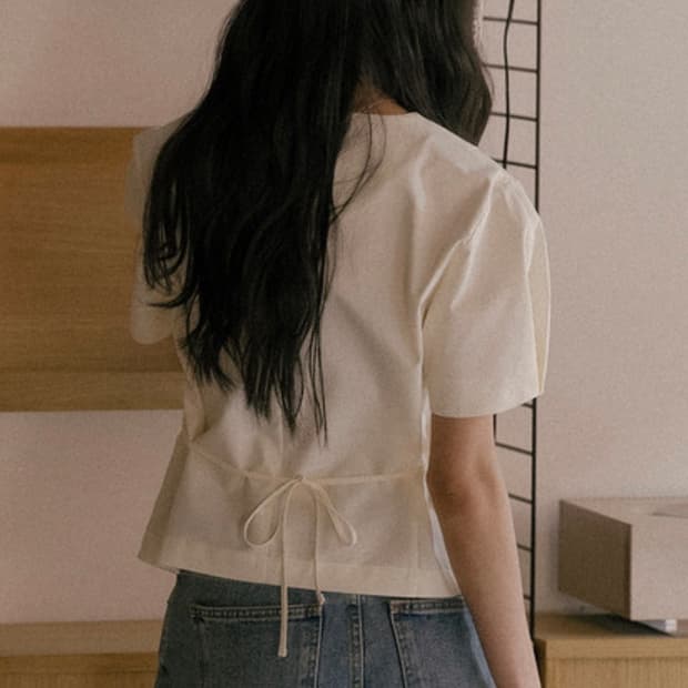 틸아이다이 블라우스 아이보리