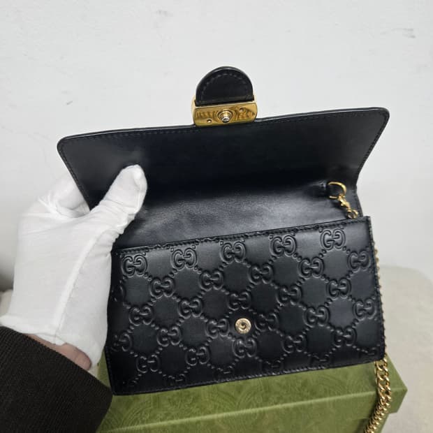 [보증서 정품] 구찌 시그니처 인터로킹 숄더백