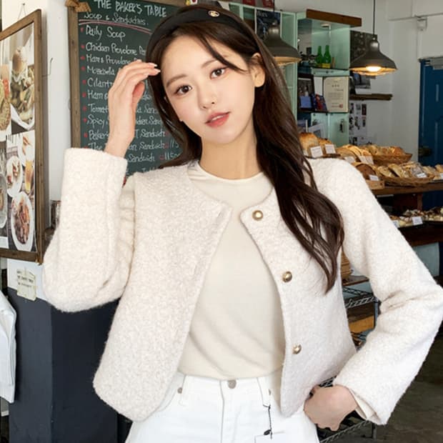 아뜨랑스(attrangs) 비비안 부클 트위드크롭자켓 55-66 새상품 