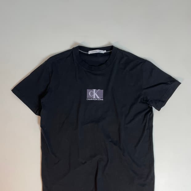 CK 티셔츠