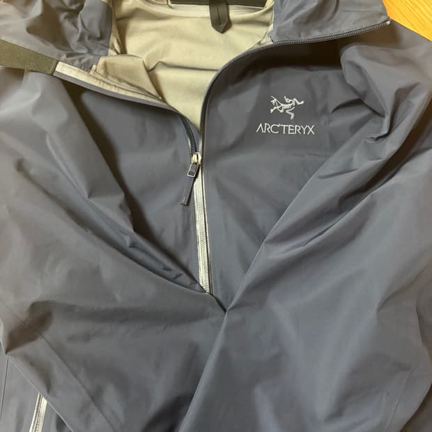 아크테릭스 베타 LT 블랙 사파이어