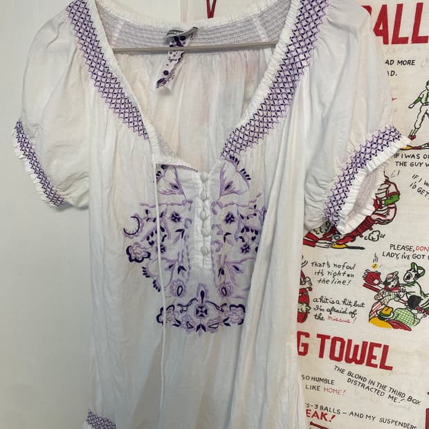 유럽빈티지 자수 반팔셔츠 모리걸