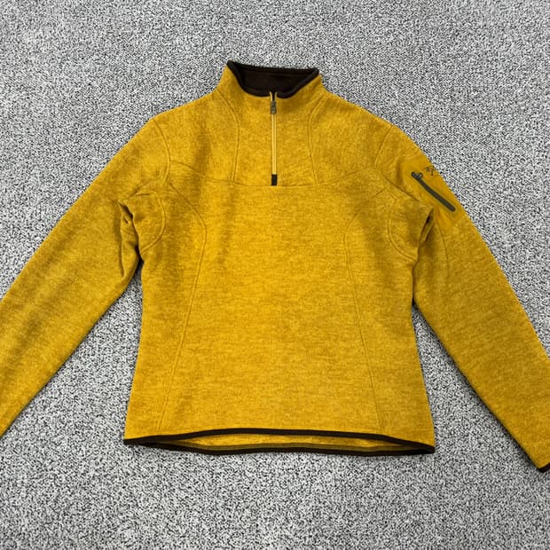 아크테릭스 커버트 폴라텍 반집업