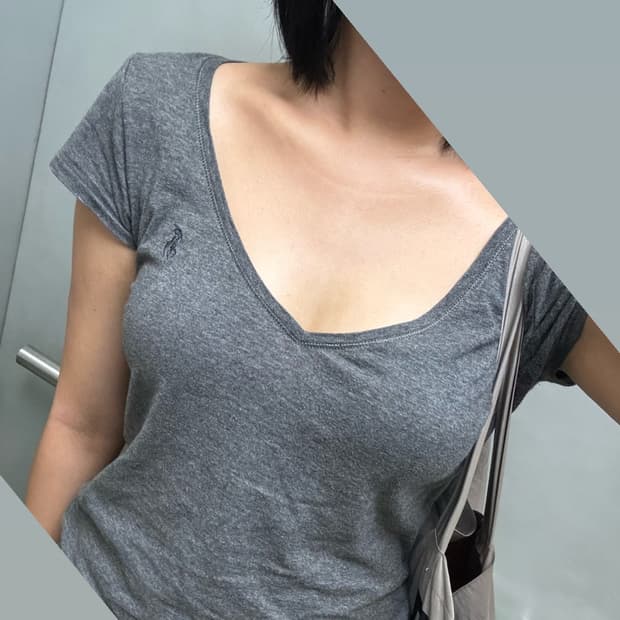 폴로 브이넥 티셔츠 오프숄더 슬림핏