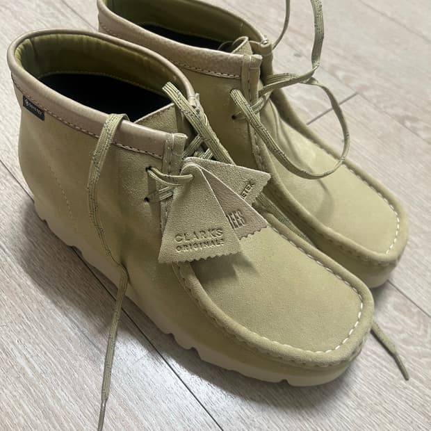 클락스 왈라비 고어텍스 43