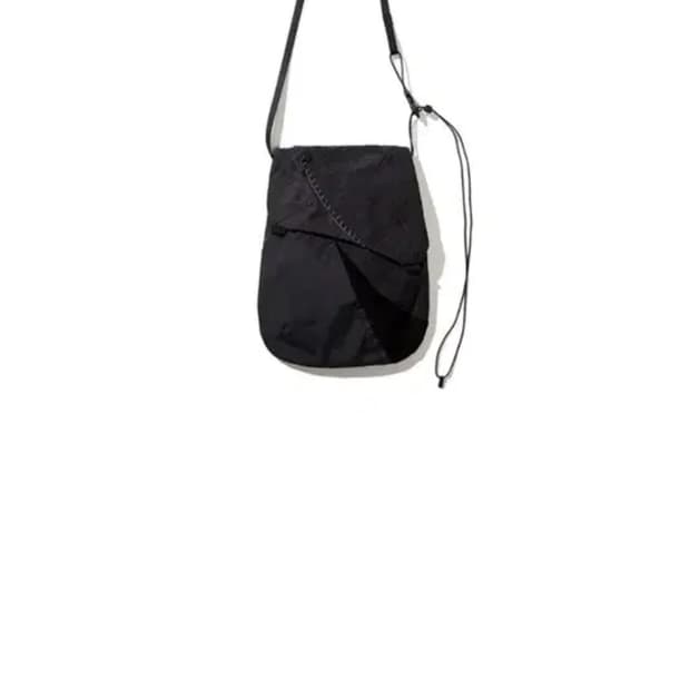 EP.3 SYNOPSIS 02 BAG BLACK