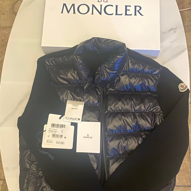 몽클레어 니트패딩 L사이즈 새상품급 정품 급처분