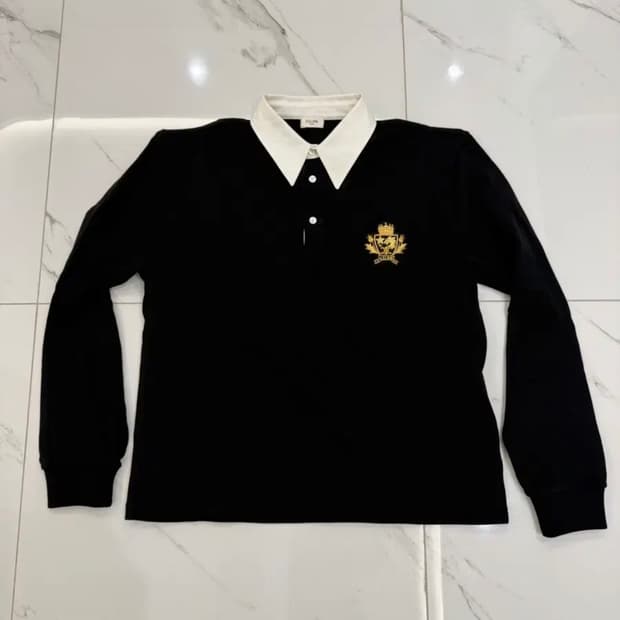 셀린느 PK카라 엠브로이더리 맨투맨