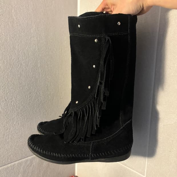 미네통카 프린지 스웨이드 부츠