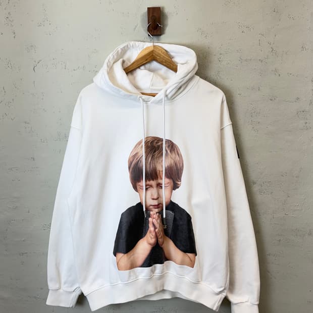 아크메드라비 프린팅 화이트 후드티