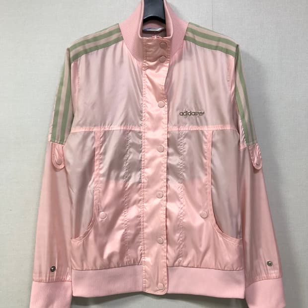 희귀) 아디다스 여성 올드스쿨 초경량 바람막이 자켓 95 _ 딸기우유카키