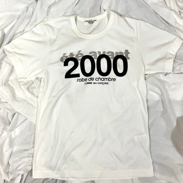 로브 드 샹브르 꼼데가르송 에떼 아방 2000 티셔츠