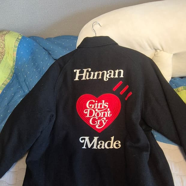 휴먼메이드 베르디걸스 바시티 S급 팝니다