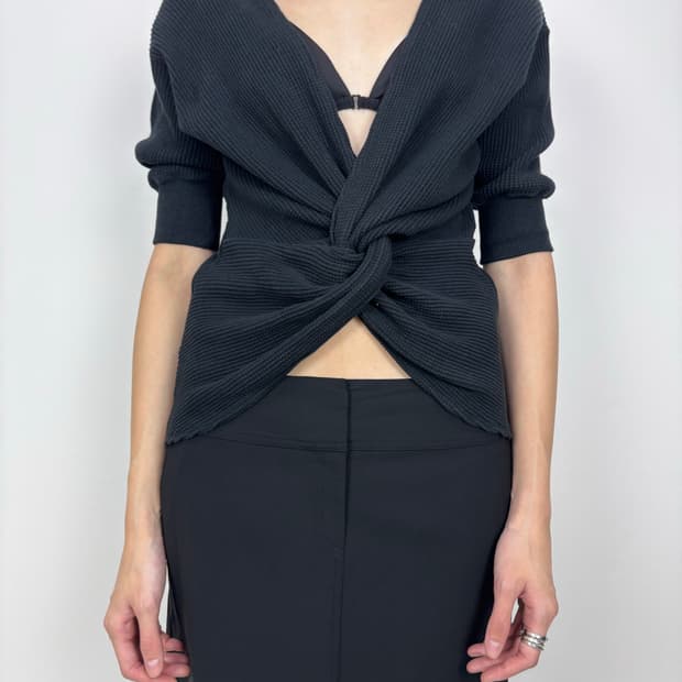 TWIST CUT OUT WAFFLE KNIT