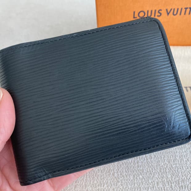 루이비통 에삐 노에 멀티플 반지갑