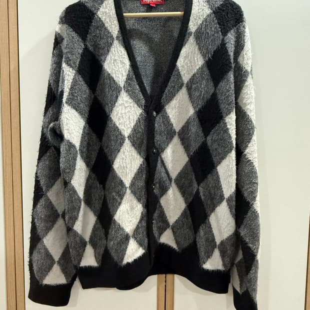 슈프림 아가일패턴 가디건 L