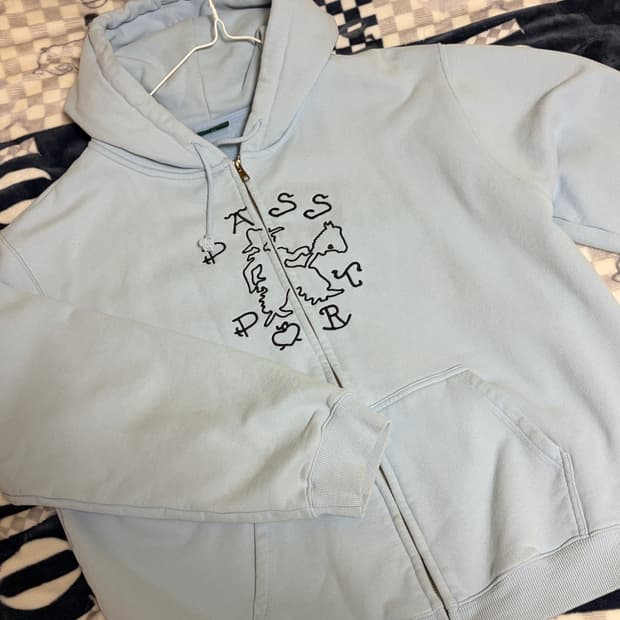 Passport 후드집업