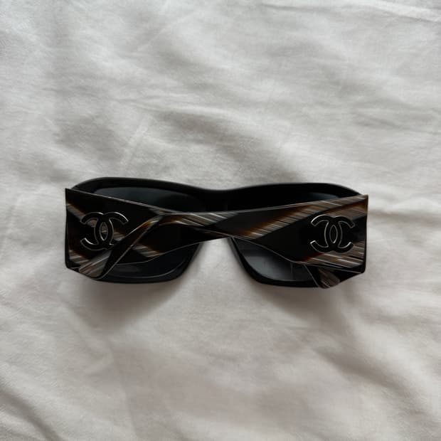샤넬 볼드 고글 선글라스