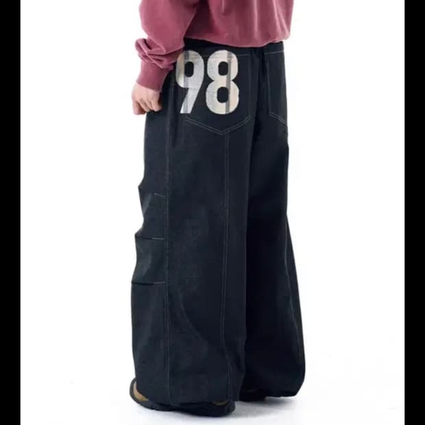 아캄 98 Printed Knee Pin-tuck Denim Pants