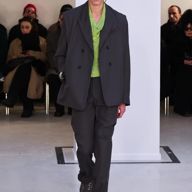 키코 코스타디노브 잭라이트 셔츠