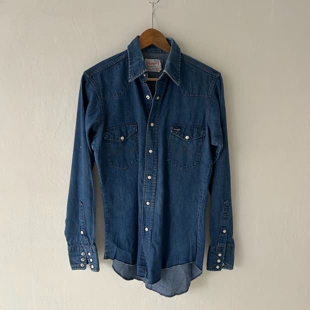 80-90s vtg Wrangler Denim Western shirt.