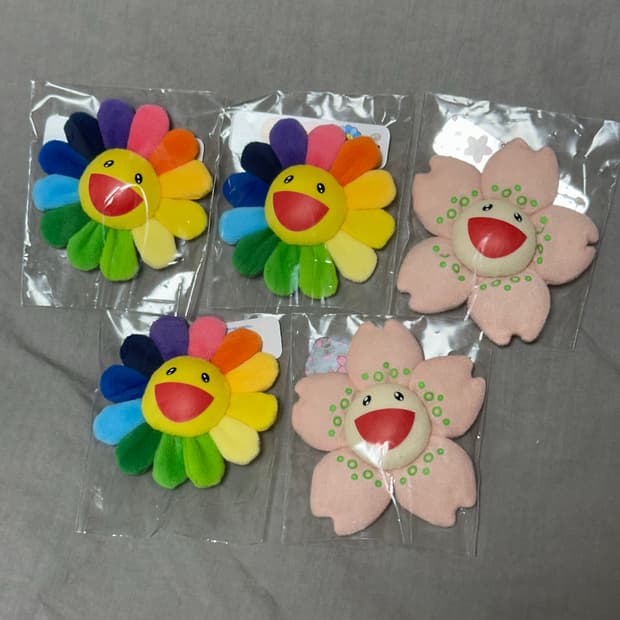 [미개봉] 카이카이키키 키링 뱃지 (레인보우, 벚꽃)