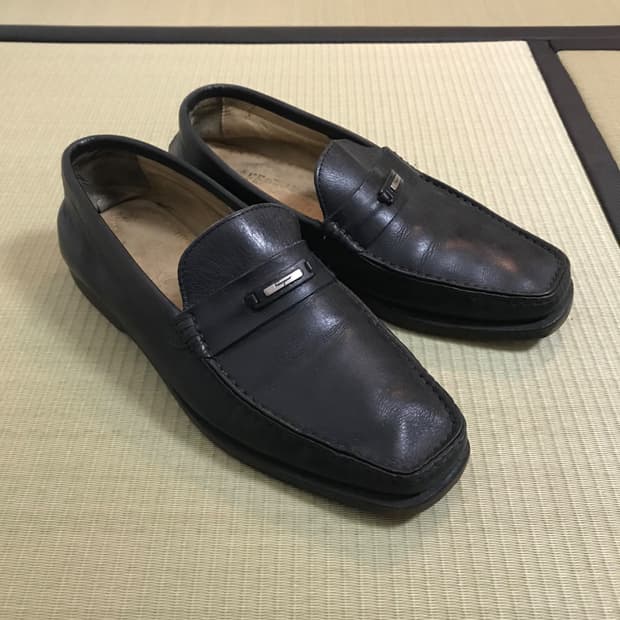 페라가모 레더 로퍼