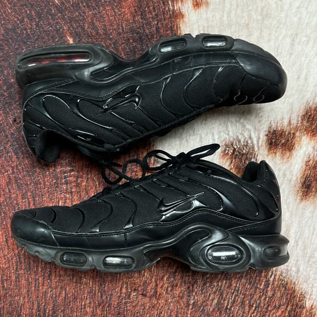 [280] 나이키 에어맥스 플러스 트리플블랙