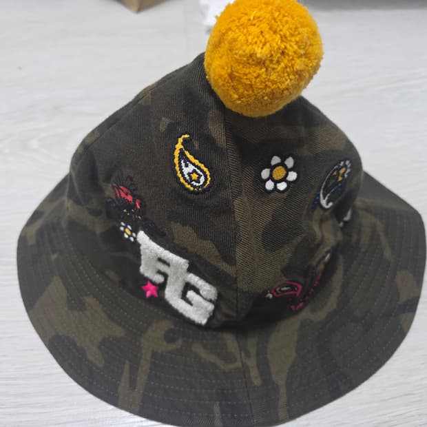 파리게이츠 카모 버킷햇 카키 56