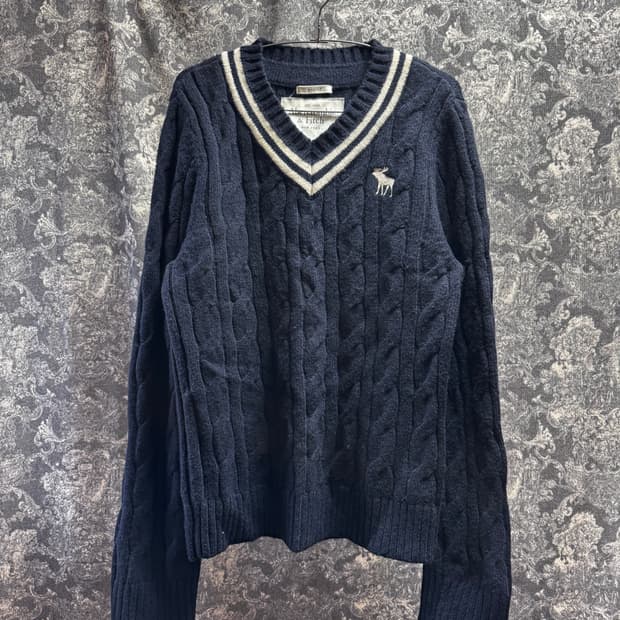 abercromdie 아베크롬비 브이넥 니트