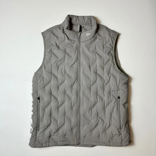 뉴에라 21FW 뉴테크 핫 멜트 큉팅 구스다운 베스트 PN8143