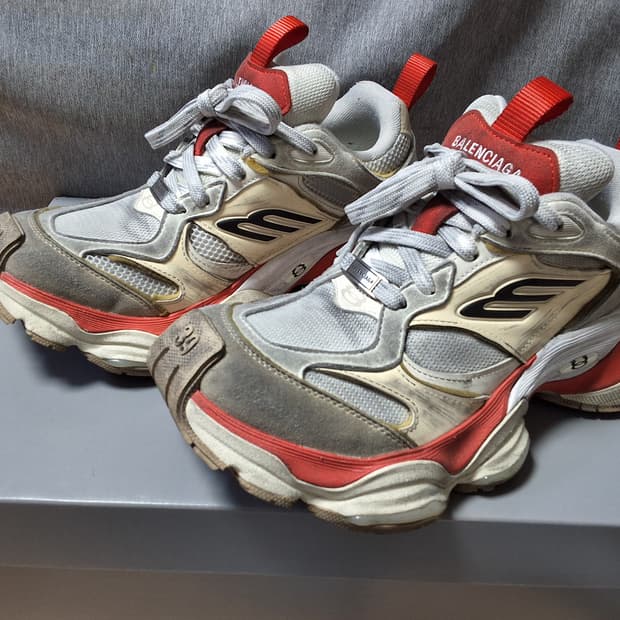 발렌시아가 카고스니커즈 레드 39