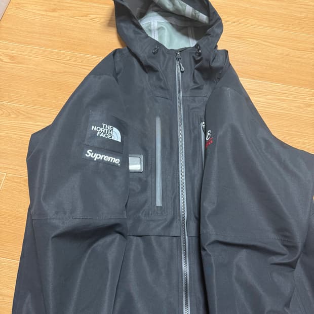 XL 슈프림 노스페이스 서밋 시리즈 마운틴 자켓