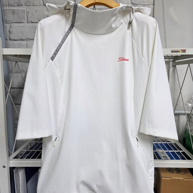 타이틀리스트 여성골프바람막이 L 95 5부소매 후드 골프바람막이 WM59