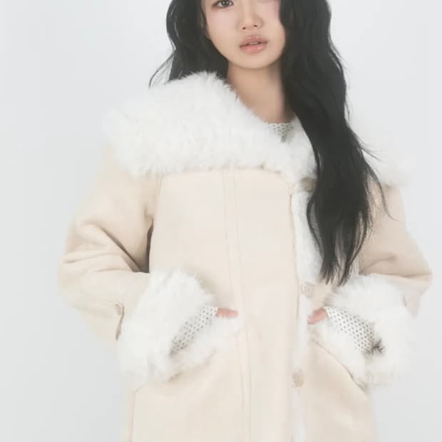 나이엔 플라워 버튼 무스탕 퍼 점퍼