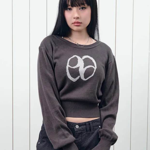 애즈온 니트 새상품 MOLLY CROP KNIT / CHARCOAL