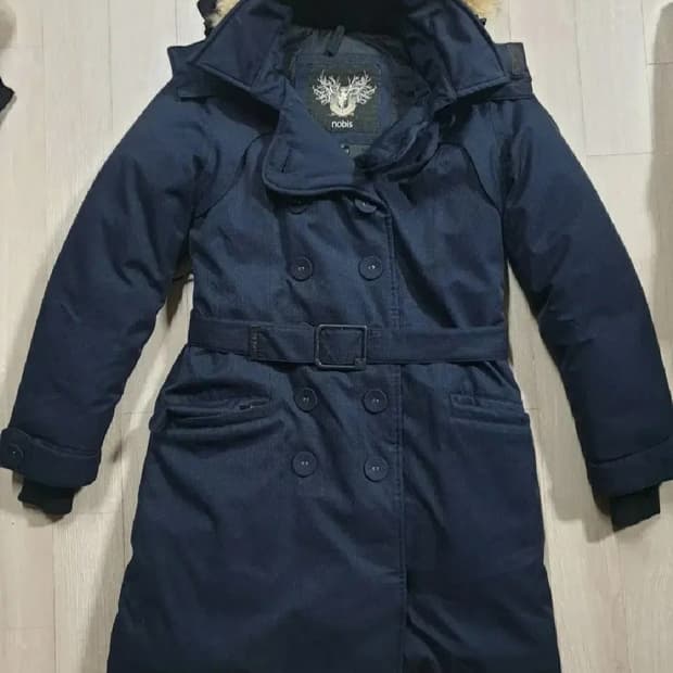 노비스 정품 여성패딩. 싸이즈 90 입니다