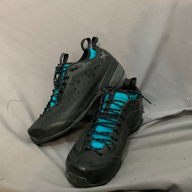 270 아크테릭스 아크럭스2 FL GTX 고어텍스 트레킹 등산화