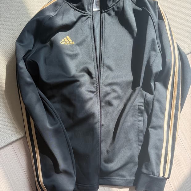 아디다스 금색 져지