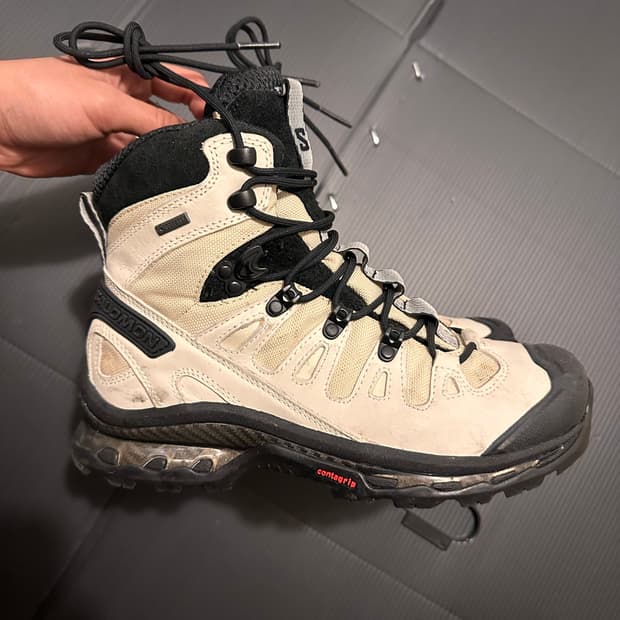 살로몬 퀘스트 4 GTX 아이보리/블랙 250