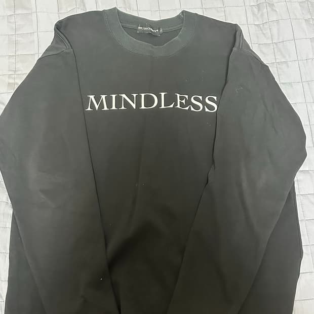써저리 mindless 롱슬리브 L