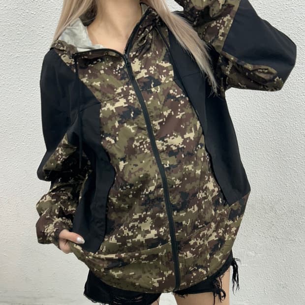 노스페이스 블랙 배색 카모 후드 바람막이 L