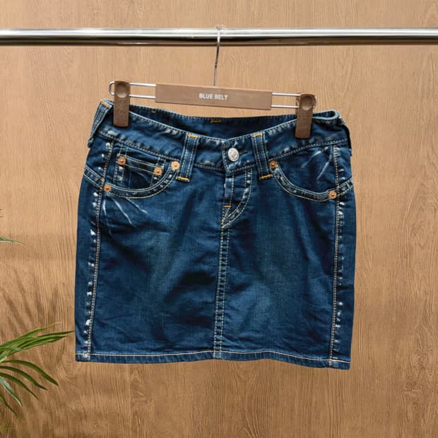 리바이스 코튼 미니 스커트 플랩 포켓 레드 로고 탭 디테일 H라인 진청