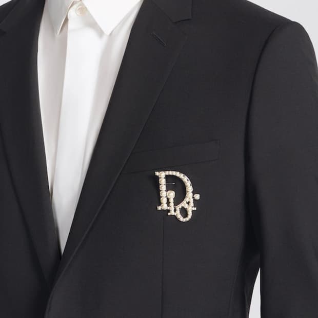 디올 오블리크 펄 브로치