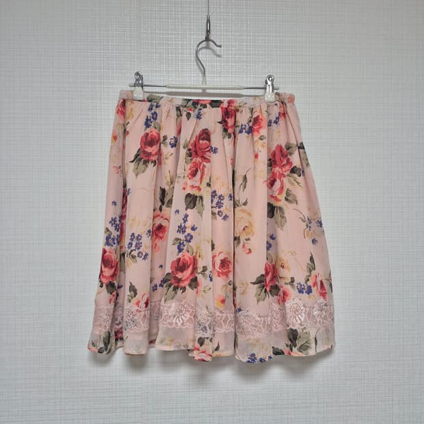 리즈리사 수선템 핑크플로럴 스커트